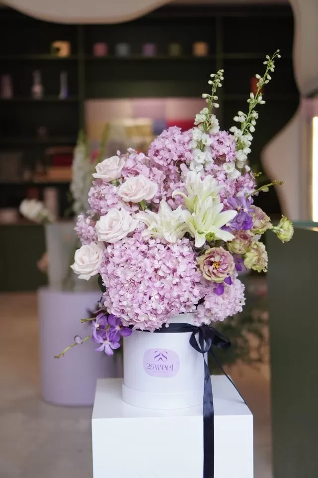 2Sweet Gợi Ý Những Mẫu Hoa Đẹp & Ý Nghĩa Dành Tặng Ngày 20/10 – Trao Trọn Yêu Thương 4 2sweet chậu hoa